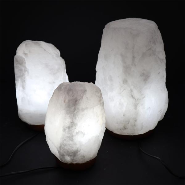 Kristallstein Himalaya-Salzlampe – und Sockel, ca. 2–3 kg Weiß