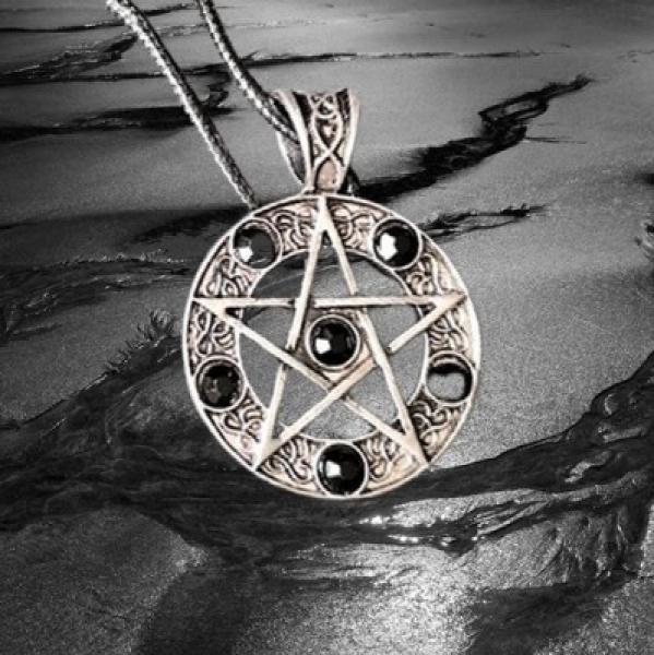 Anhänger Pentagramm mit schwarzen Steinen