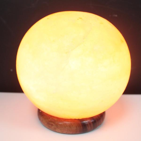 Salzlampe - Kugel (mit Holzsockel)